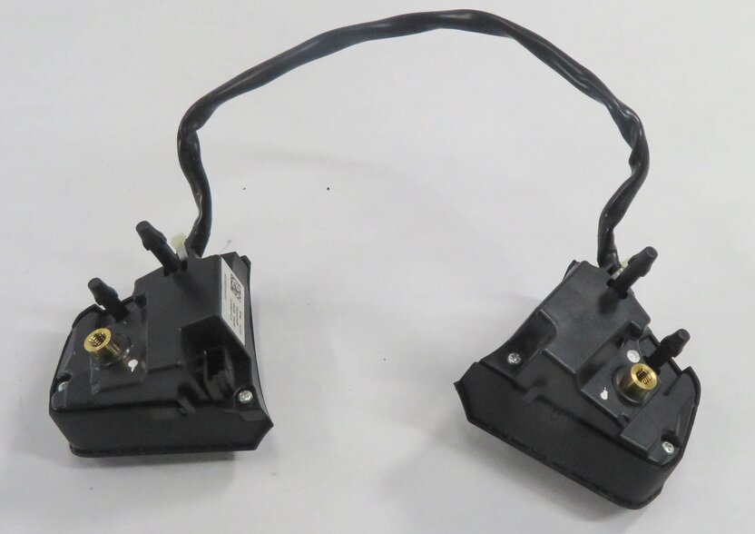 Thumbnail 6: 2011 BMW 750i (F01) STEERING CRUISE CONTROL RADIO PHONE SWITCH BUTTON SET