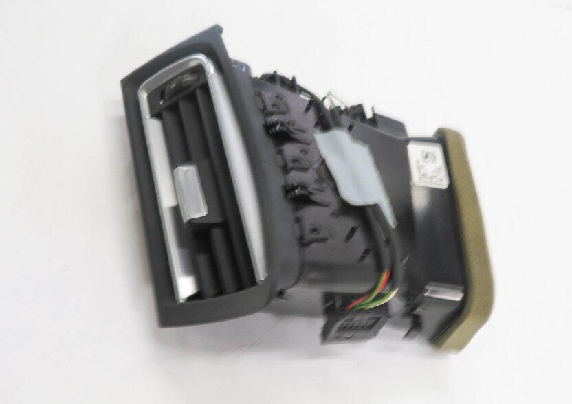 Thumbnail 3: 2011 BMW 750i (F01) LEFT FRONT DRIVER DASH HEATER A/C AIR VENT
