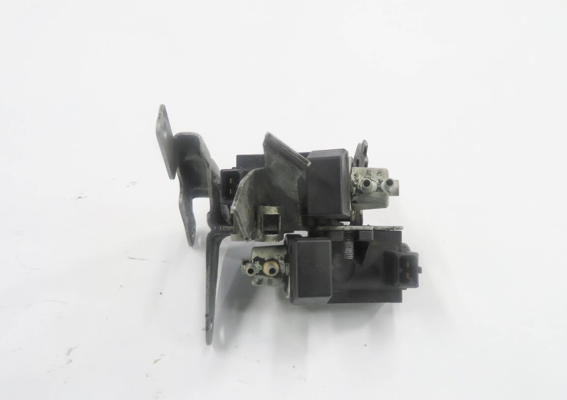 Thumbnail 4: 2011 BMW 750i (F01) 4.4L N63 ENGINE - TURBOCHARGER PRESSURE CONVERTER VALVE SET