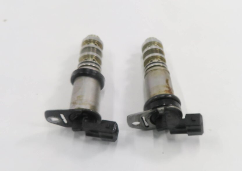 Thumbnail 2: 2011 BMW 750i (F01) 4.4L N63 TWIN TURBO - VVT VANOS TIMING SOLENOID SET-2