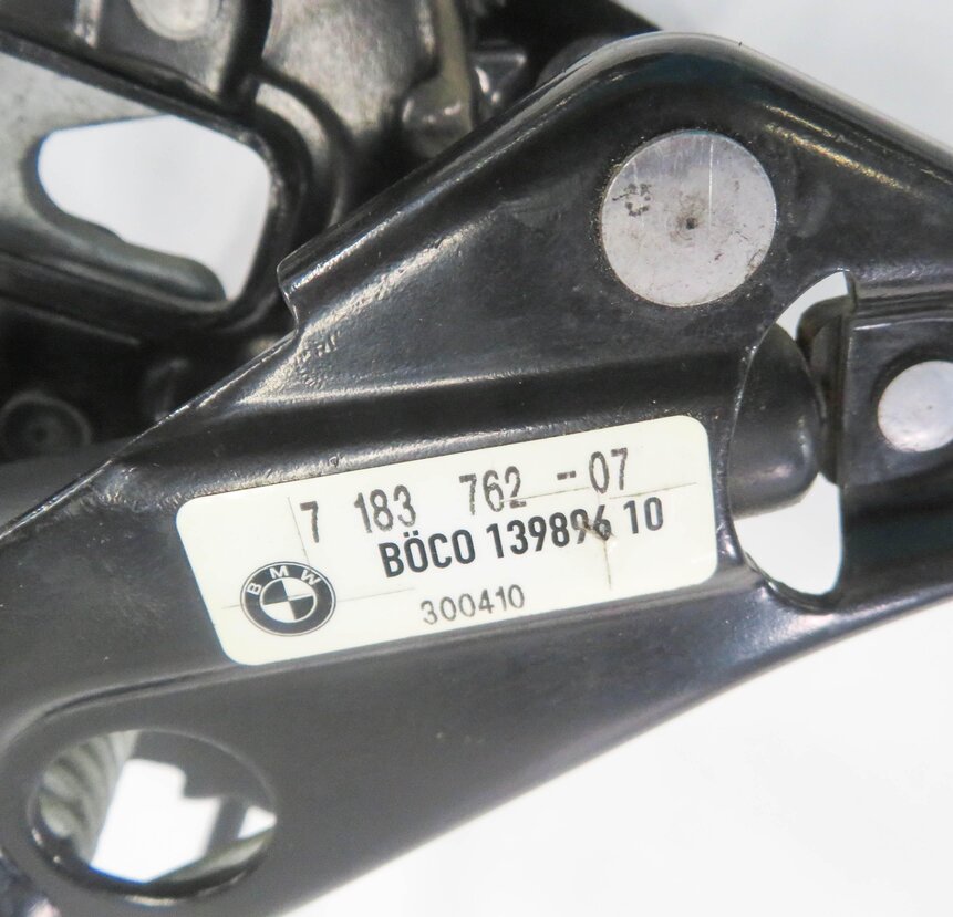 Thumbnail 6: 2011 BMW 750i (F01) FRONT LEFT & RIGHT LOWER HOOD LOCK LATCH SET-2 w/ CABLE