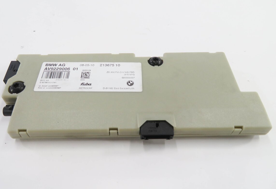 Thumbnail 2: 2011 BMW 750i (F01) RADIO STEREO DIVERSITY ANTENNA AMPLIFIER MODULE