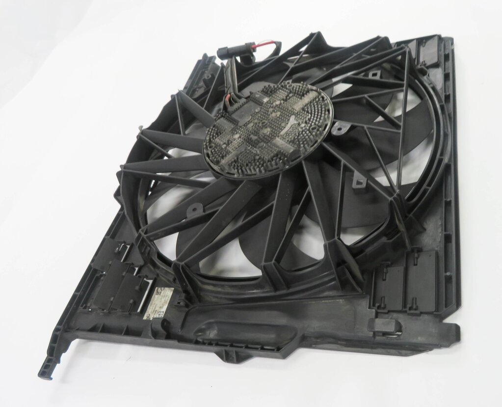Thumbnail 3: 2010-2018 BMW 550i 550iGT 650i 750i B7 (F01 F06 F10) 850w RADIATOR COOLING FAN