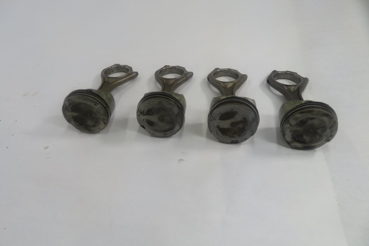Thumbnail 3: 2009-2014 BMW 550i 750i X5 X6 (F01 F10 E70 E71) 4.4L N63 TWIN TURBO PISTON SET-4