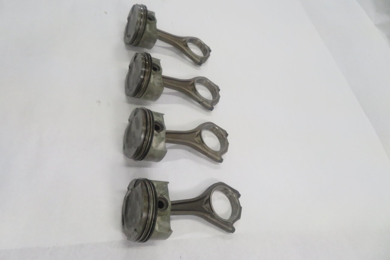 Thumbnail 4: 2009-2014 BMW 550i 750i X5 X6 (F01 F10 E70 E71) 4.4L N63 TWIN TURBO PISTON SET-4