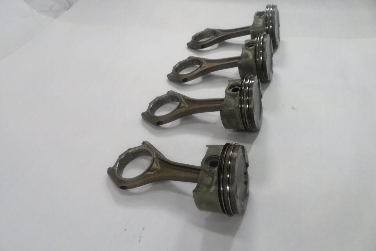 Thumbnail 5: 2009-2014 BMW 550i 750i X5 X6 (F01 F10 E70 E71) 4.4L N63 TWIN TURBO PISTON SET-4