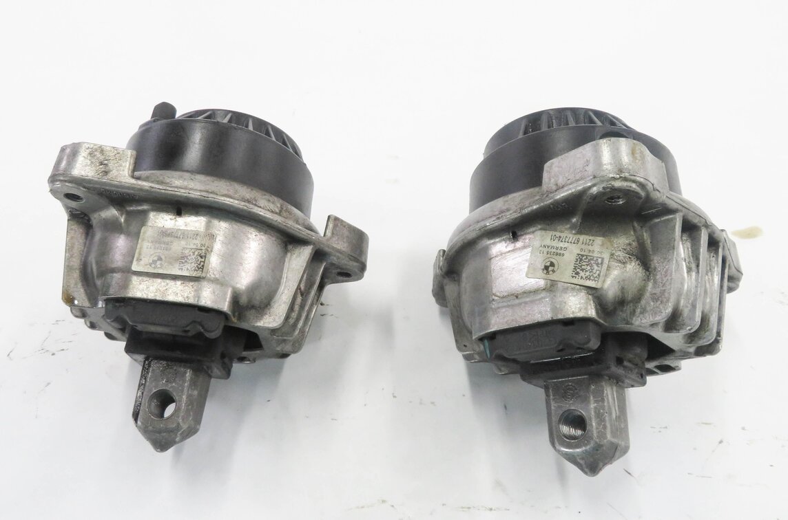 Thumbnail 5: 2011 BMW 750i (F01) 4.4L N63 TWIN TURBO ENGINE - LEFT & RIGHT MOTOR MOUNT SET-2