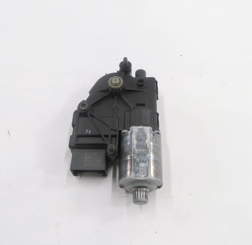 Thumbnail 2: 2007-2014 AUDI Q7 (4L) POWER SUNROOF / WINDOW SHADE ADJUSTMENT ADJUST MOTOR