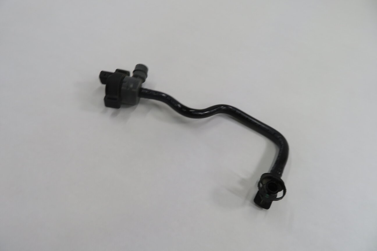 2014 BMW 750i (F01) 4.4L N63 - LEFT ENGINE FUEL TANK BREATHER VENT PURGE VALVE