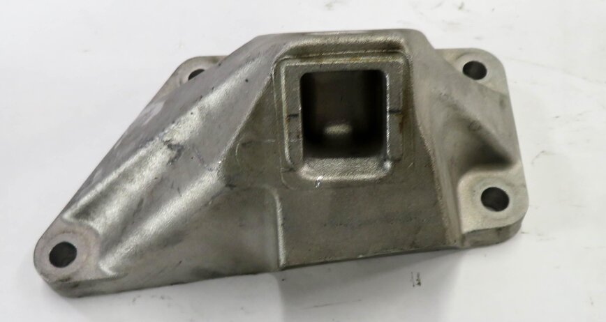 Thumbnail 8: 2014 BMW 750i (F01) 4.4L N63 - LEFT & RIGHT ENGINE MOTOR MOUNT BRACKET SET-2
