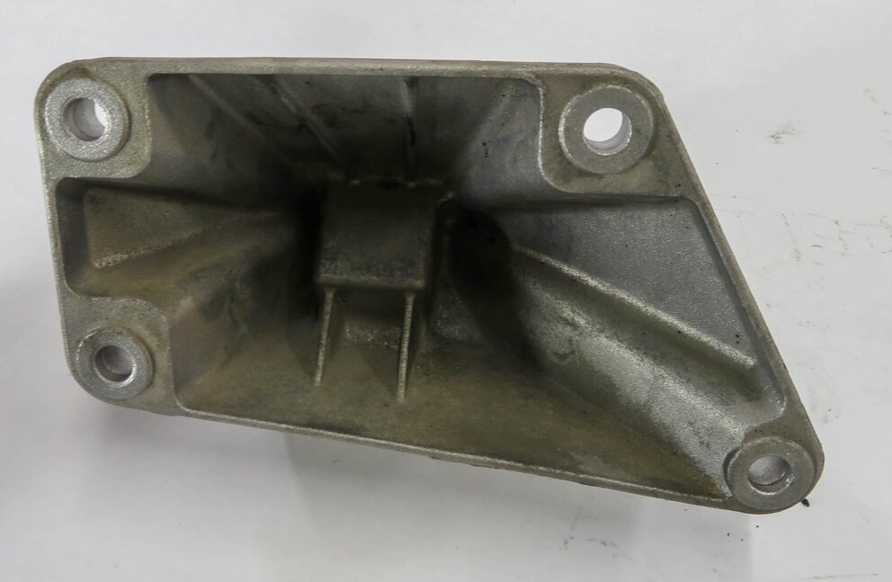 Thumbnail 9: 2014 BMW 750i (F01) 4.4L N63 - LEFT & RIGHT ENGINE MOTOR MOUNT BRACKET SET-2