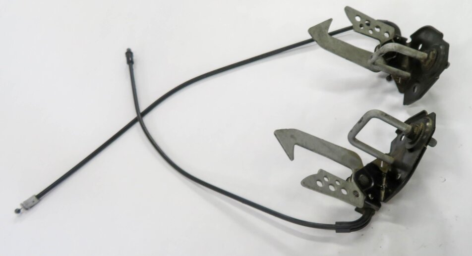 Thumbnail 4: 2014 BMW 750i (F01) FRONT LEFT & RIGHT UPPER HOOD LOCK LATCH SET-2