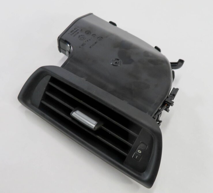 2014 BMW 750i (F01) RIGHT REAR PILLAR HEATER A/C AIR VENT