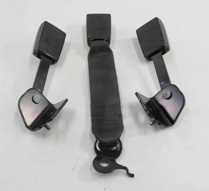 Thumbnail 5: 2014 BMW 750i (F01) REAR SEAT SEATBELT BUCKLE RECEIVER SET-3 (BLACK)