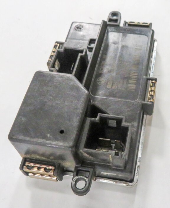 Thumbnail 4: 2014 BMW 750i (F01) FRONT HEATER A/C BLOWER FAN MOTOR SPEED RESISTOR