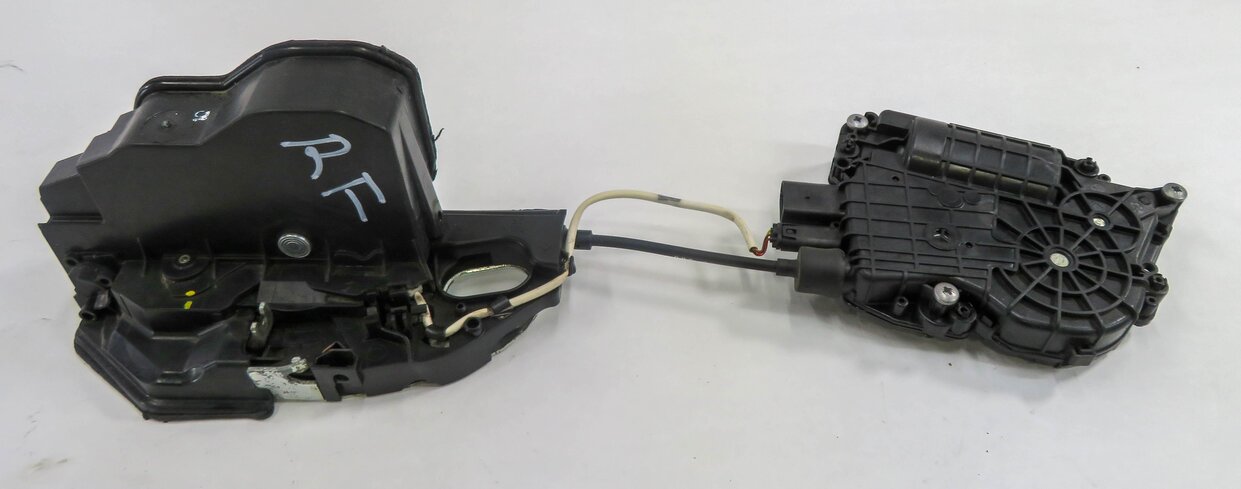 Thumbnail 2: 10-16 BMW 528i 535i 550i 750i 760i (F01 F10) RIGHT FRONT SOFT CLOSE DOOR LATCH