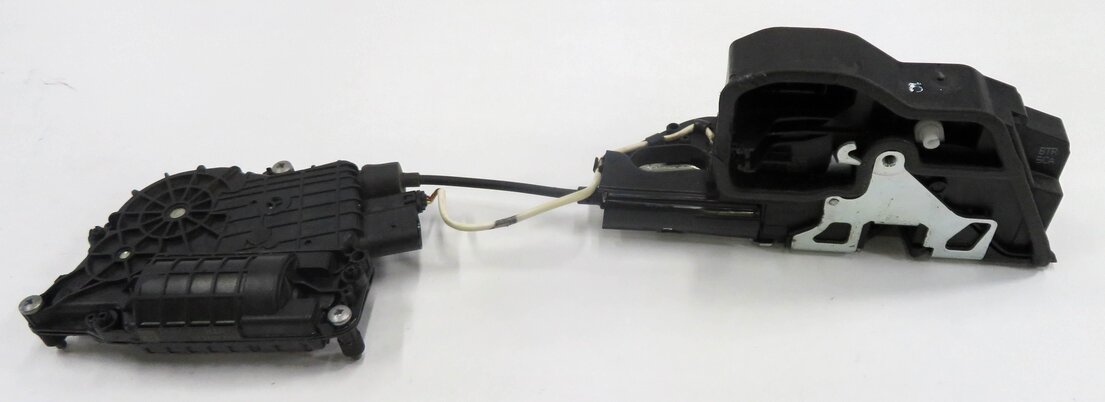 Thumbnail 5: 10-16 BMW 528i 535i 550i 750i 760i (F01 F10) RIGHT FRONT SOFT CLOSE DOOR LATCH