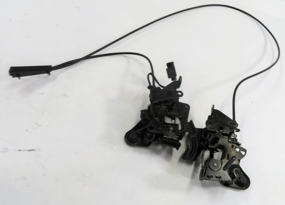 2014 BMW 750i (F01) FRONT LEFT & RIGHT LOWER HOOD LOCK LATCH SET-2 w/ CABLE