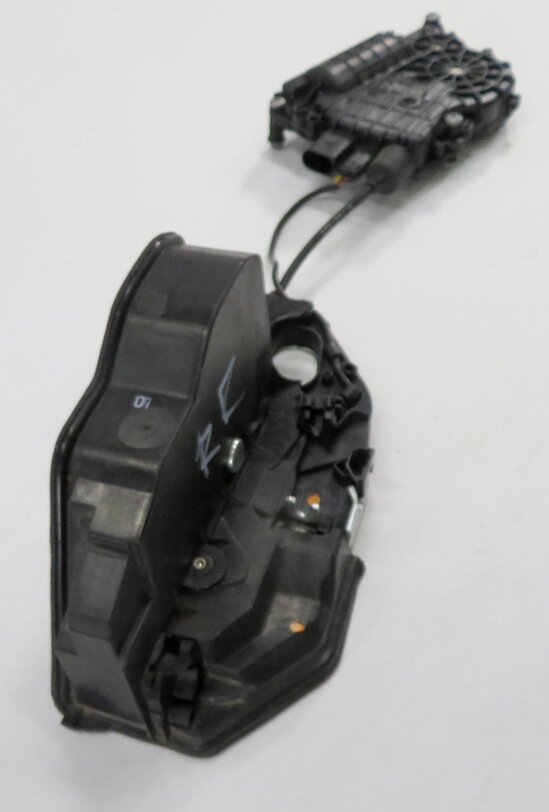 Thumbnail 4: 2011-2015 BMW 740i 750i 760i (F01) RIGHT SIDE REAR DOOR LOCK LATCH (SOFT CLOSE)