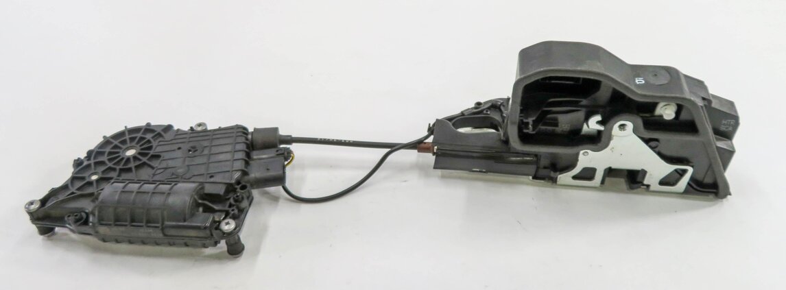 Thumbnail 5: 2011-2015 BMW 740i 750i 760i (F01) RIGHT SIDE REAR DOOR LOCK LATCH (SOFT CLOSE)