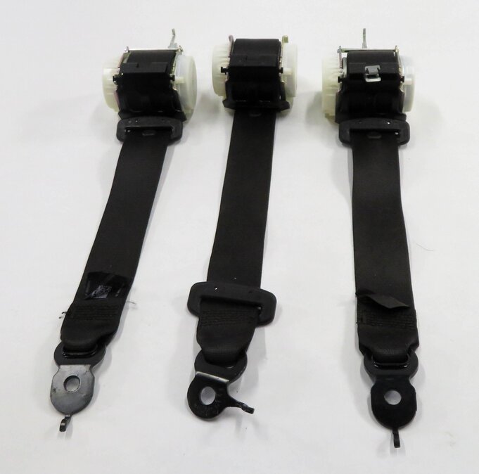 Thumbnail 2: 2014 BMW 750i (F01) REAR SEAT - SEATBELT RETRACTOR SET-3 (BLACK)
