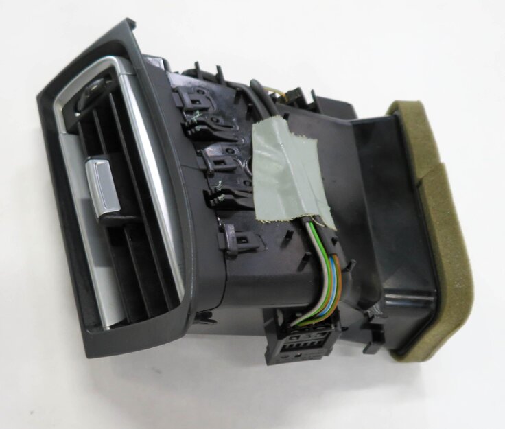 Thumbnail 3: 2014 BMW 750i (F01) LEFT FRONT DRIVER DASH HEATER A/C AIR VENT