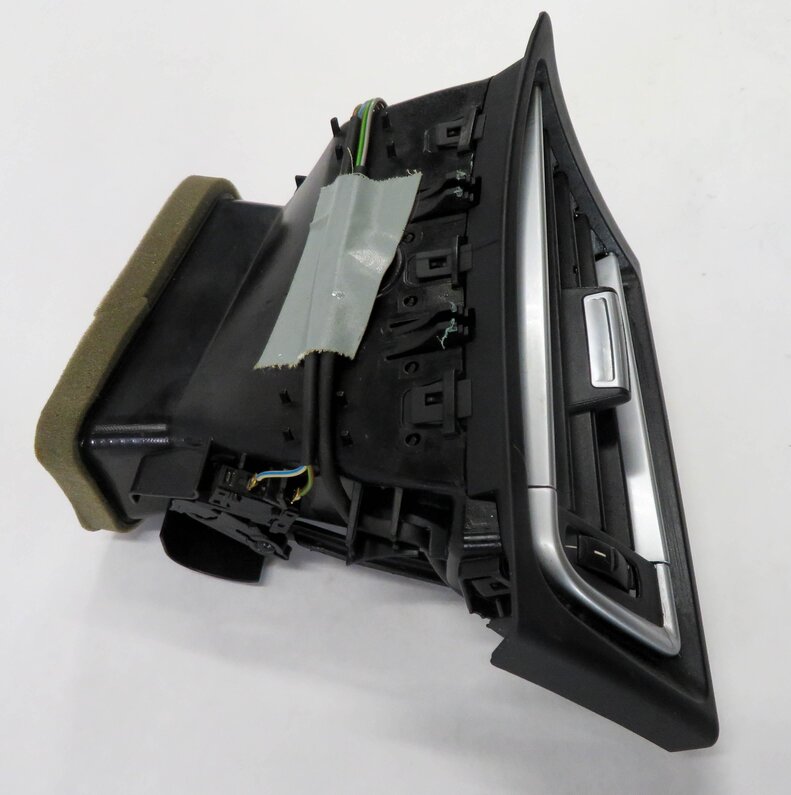 Thumbnail 4: 2014 BMW 750i (F01) LEFT FRONT DRIVER DASH HEATER A/C AIR VENT