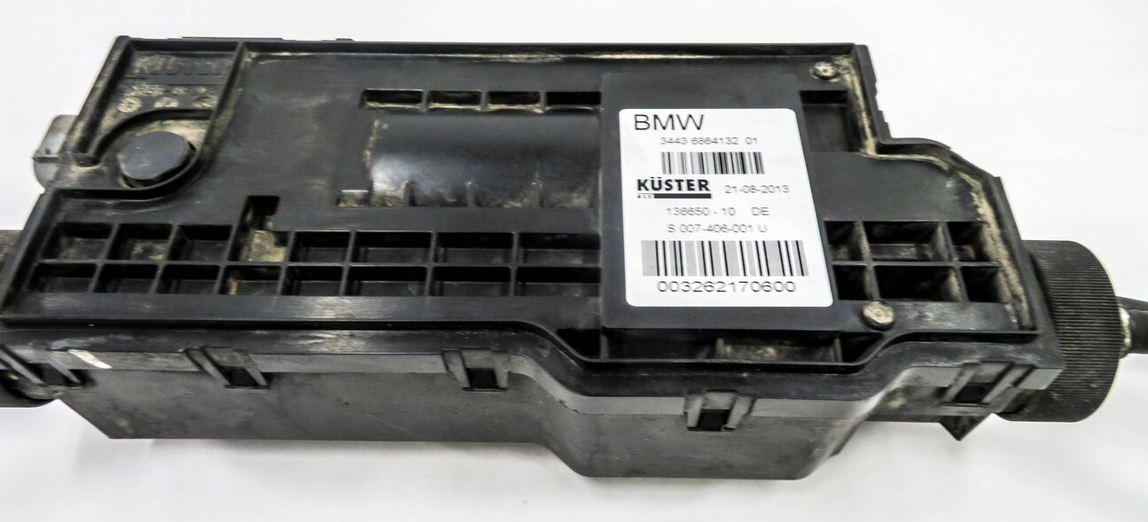 Thumbnail 6: 2014 BMW 750i (F01) ELECTRONIC EMERGENCY PARKING BRAKE ACTUATOR MOTOR w/ CABLES
