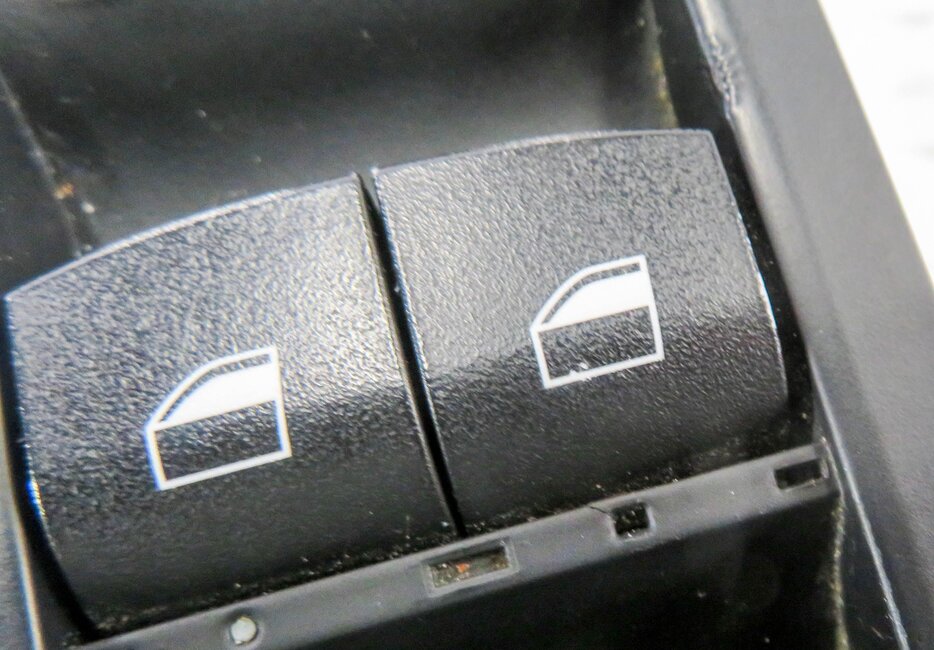 Thumbnail 7: 09-15 BMW 740i 750i 760i B7 (F01) DRIVER WINDOW SWITCH w/ SHADE & P-FOLD (BLACK)