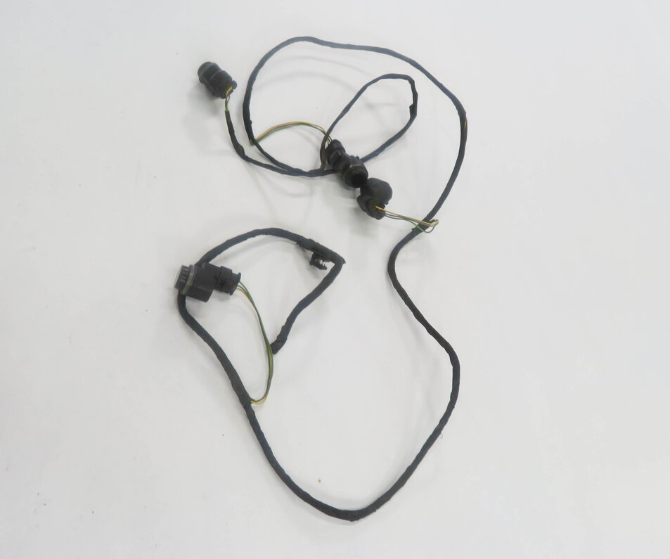 Thumbnail 2: 2012 BMW 750i (F01) REAR PDC PARK DISTANCE SENSOR SET w/ HARNESS (CARBON BLACK)
