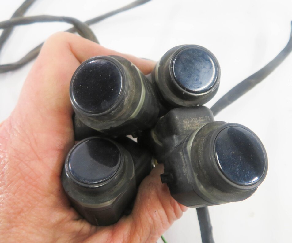 Thumbnail 5: 2012 BMW 750i (F01) REAR PDC PARK DISTANCE SENSOR SET w/ HARNESS (CARBON BLACK)