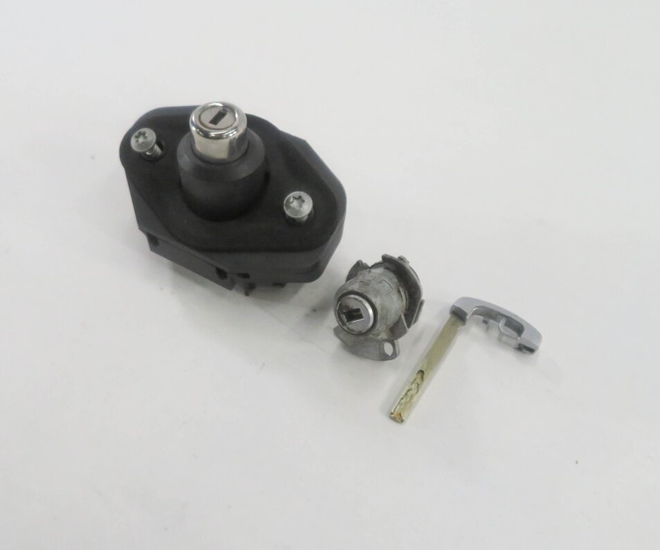 2012 BMW 750i (F01) LEFT DRIVER DOOR / TRUNK LOCK CYLINDER & KEY SET-3