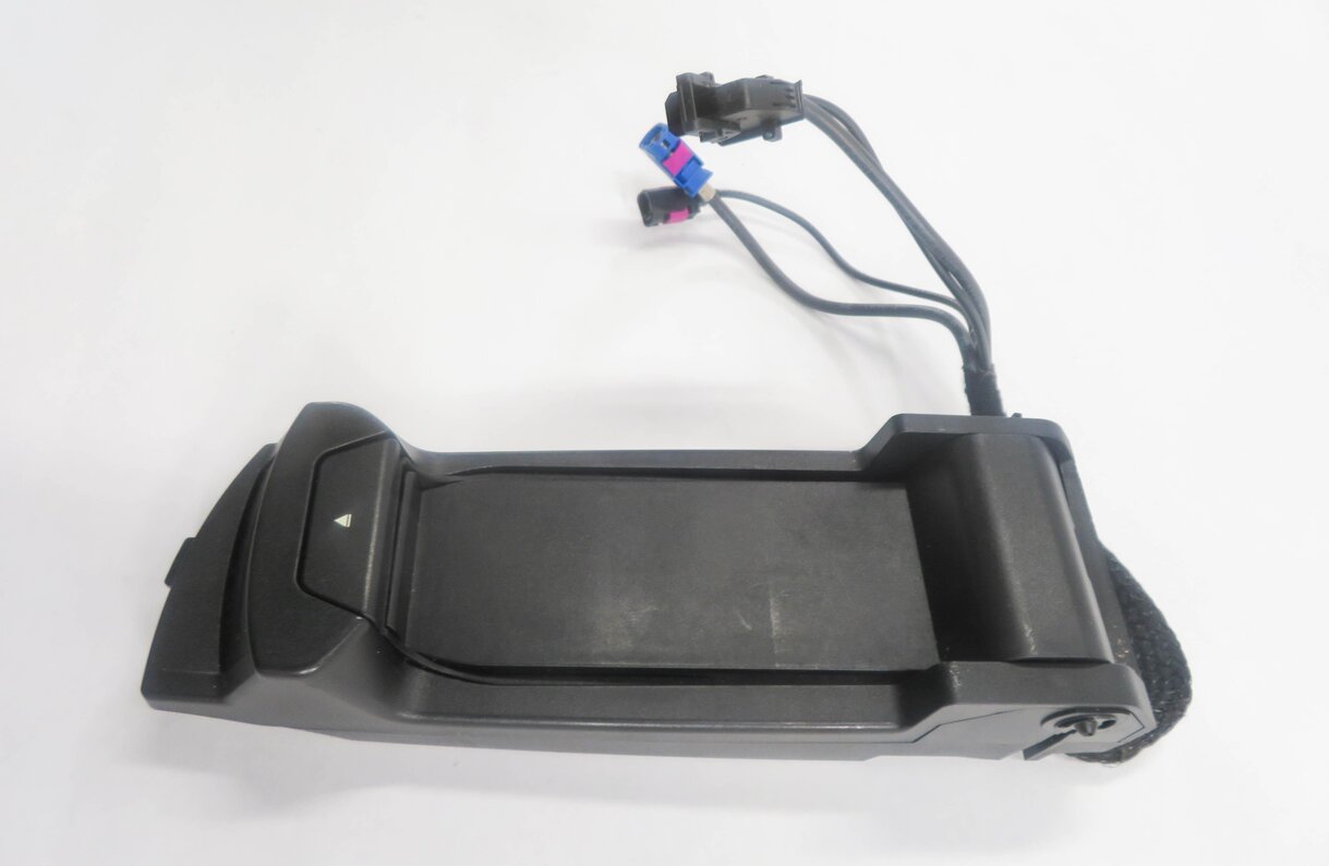 Thumbnail 6: 2012 BMW 750i (F01) CENTER CONSOLE CELL PHONE SNAP IN CRADLE HOLDER
