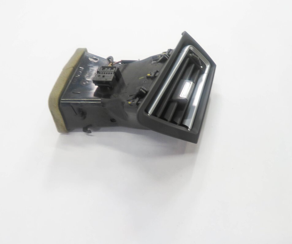 Thumbnail 2: 2012 BMW 750i (F01) RIGHT FRONT PASSENGER DASH HEATER A/C AIR VENT