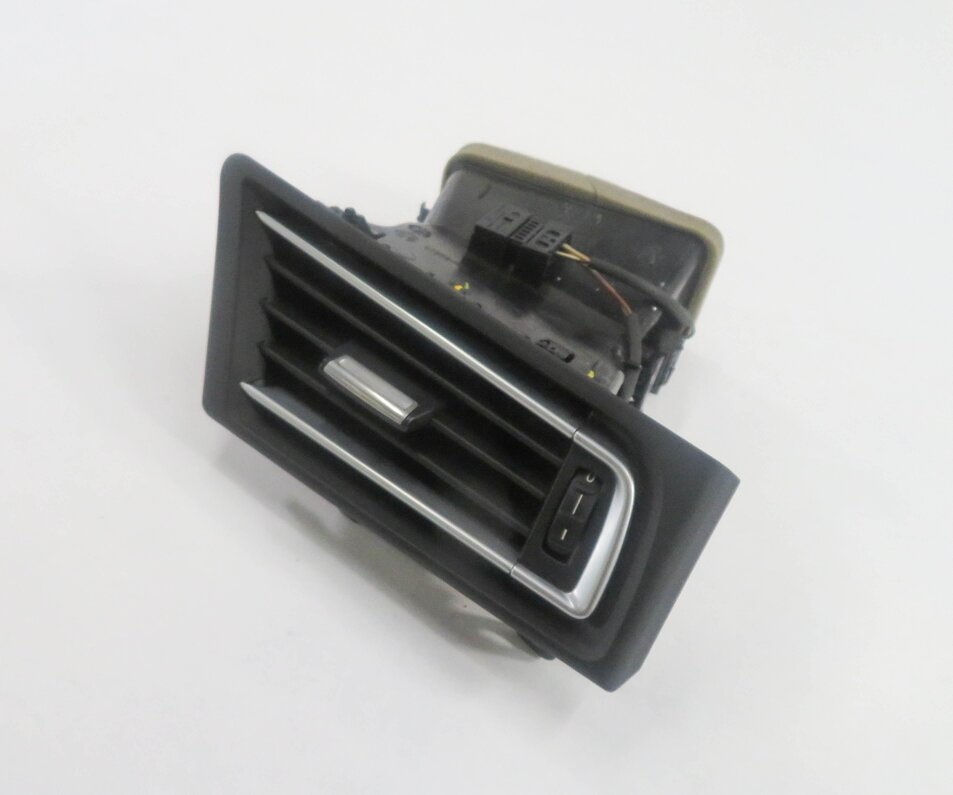 Thumbnail 7: 2012 BMW 750i (F01) RIGHT FRONT PASSENGER DASH HEATER A/C AIR VENT