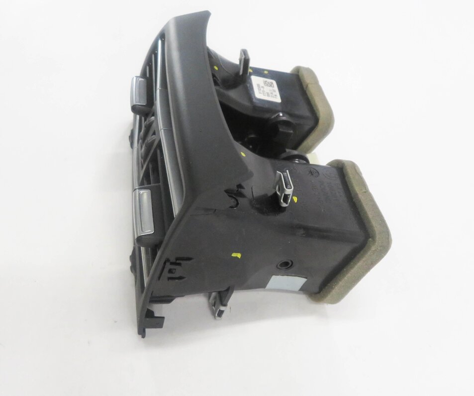Thumbnail 2: 2012 BMW 750i (F01) REAR CENTER CONSOLE HEATER A/C AIR VENT (BLACK)