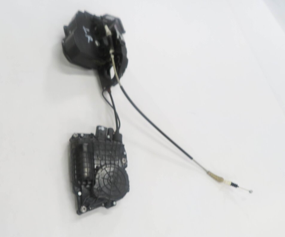 Thumbnail 2: 2011-2015 BMW 740i 750i 760i (F01) LEFT SIDE REAR DOOR LOCK LATCH (SOFT CLOSE)