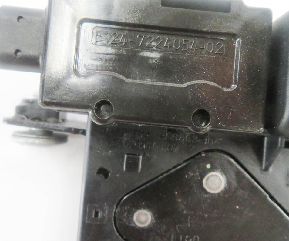 Thumbnail 4: 2012 BMW 750i (F01) REAR TRUNK LOCK LATCH ACTUATOR