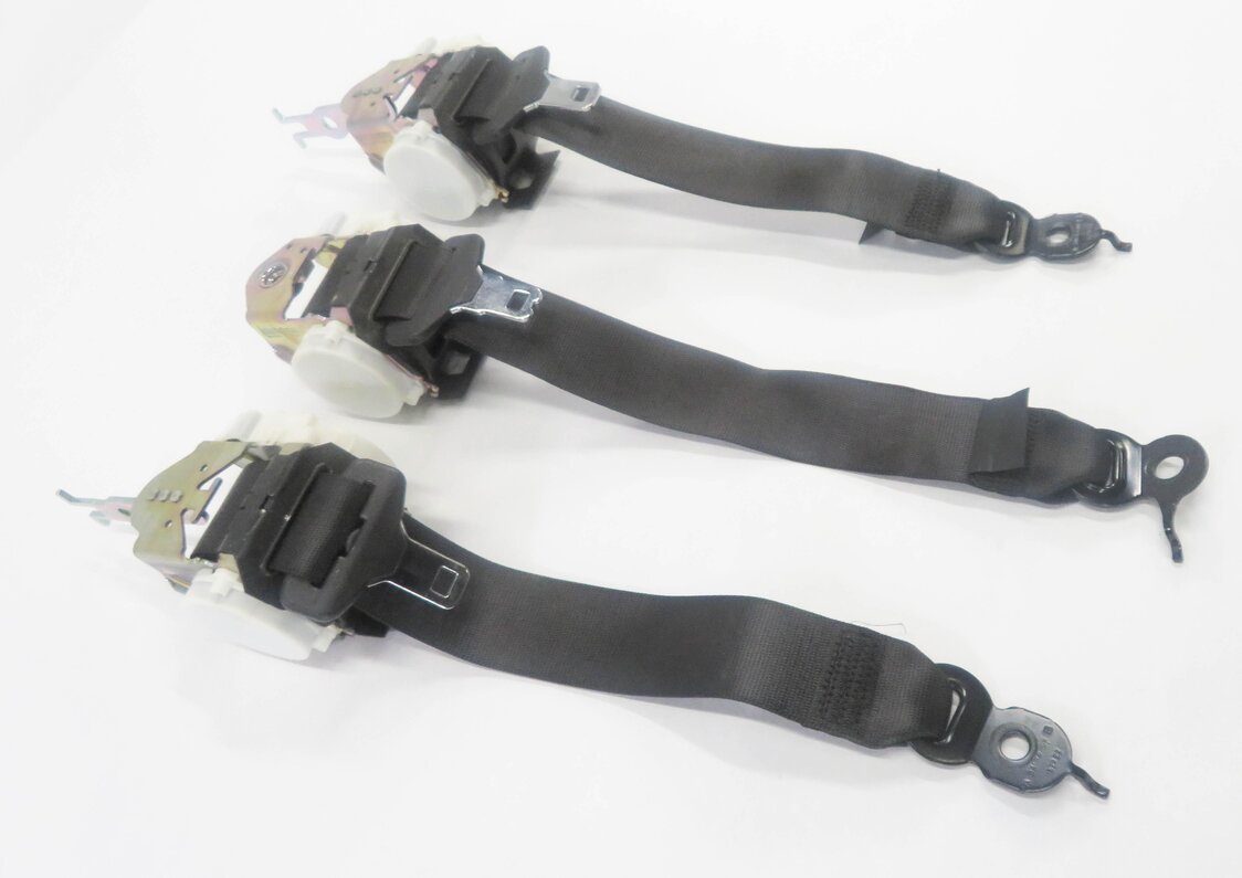 Thumbnail 3: 2012 BMW 750i (F01) REAR SEAT SEATBELT RETRACTOR SET-3 (BLACK)