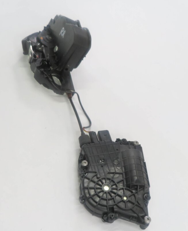 2011-2015 BMW 740i 750i 760i (F01) RIGHT SIDE REAR DOOR LOCK LATCH (SOFT CLOSE)