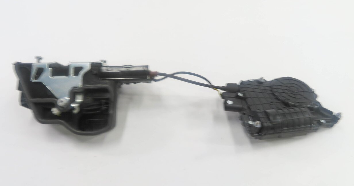 Thumbnail 3: 2011-2015 BMW 740i 750i 760i (F01) RIGHT SIDE REAR DOOR LOCK LATCH (SOFT CLOSE)