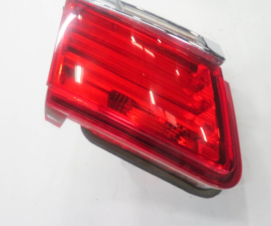 Thumbnail 5: 09-12 BMW 740i 750i 760i B7 (F01) LEFT SIDE REAR TRUNK LID TAILLIGHT LIGHT LAMP