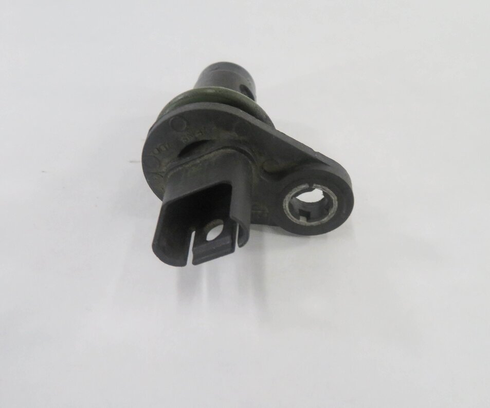 Thumbnail 2: 2012 BMW 750i (F01) 4.4L N63 TWIN TURBO ENGINE - CAMSHAFT CAM POSITION SENSOR