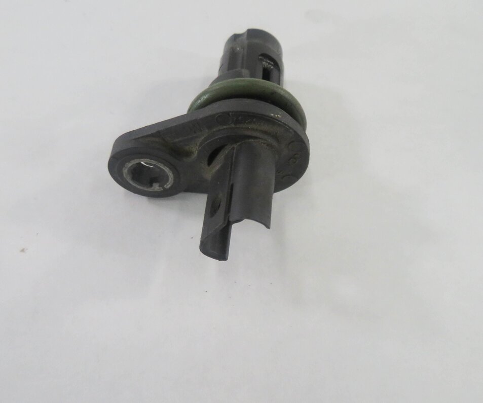 Thumbnail 6: 2012 BMW 750i (F01) 4.4L N63 TWIN TURBO ENGINE - CAMSHAFT CAM POSITION SENSOR