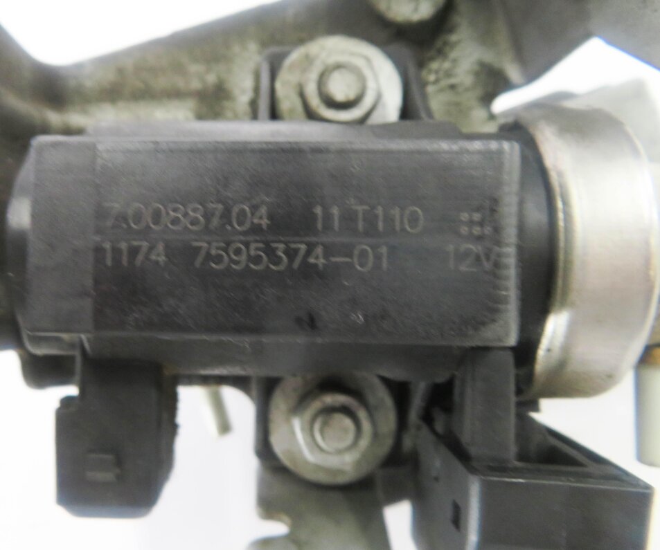 Thumbnail 5: 2012 BMW 750i (F01) 4.4L N63 V8 ENGINE TURBOCHARGER PRESSURE CONVERTER VALVE SET