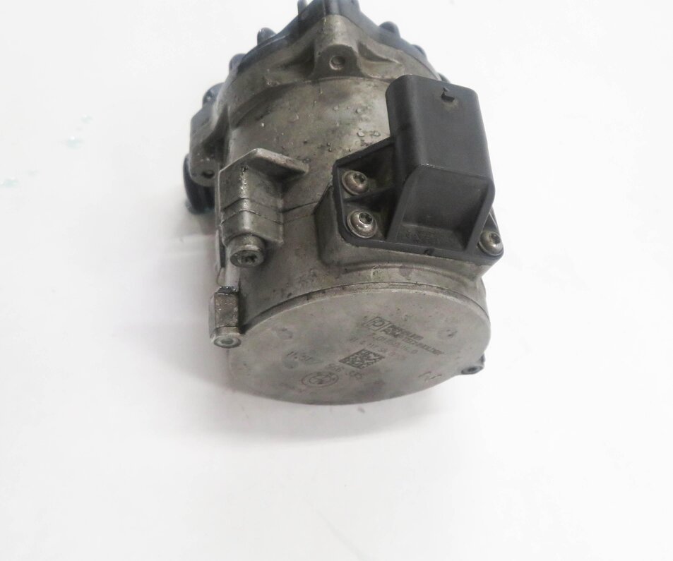 Thumbnail 3: 2012 BMW 750i (F01) 4.4L N63 TWIN TURBO ENGINE - AUX AUXILIARY WATER PUMP
