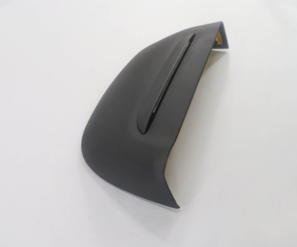 Thumbnail 5: 2012 BMW 750i (F01) FRONT LEFT / RIGHT SEAT LIGHTED BACK TRIM PANEL