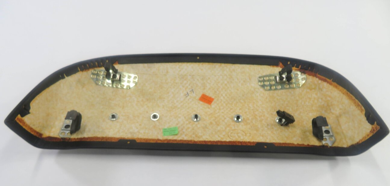 Thumbnail 6: 2012 BMW 750i (F01) FRONT LEFT / RIGHT SEAT LIGHTED BACK TRIM PANEL