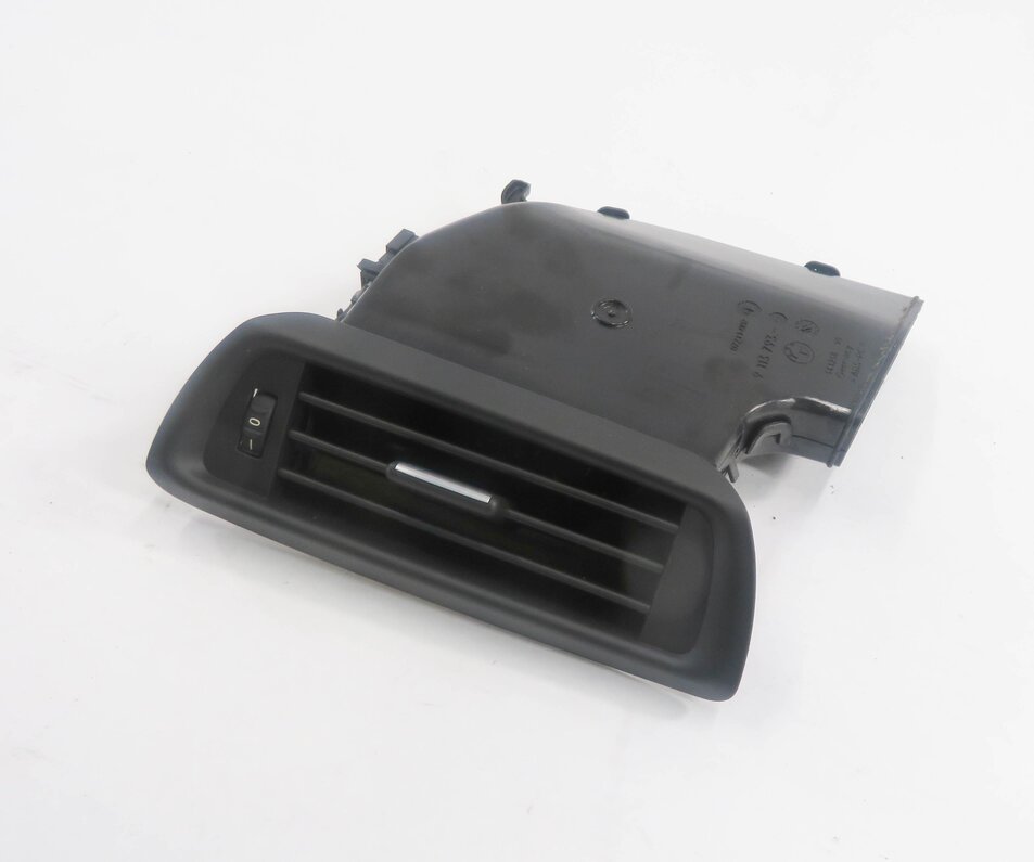 Thumbnail 7: 2012 BMW 750i (F01) LEFT REAR PILLAR HEATER A/C AIR VENT