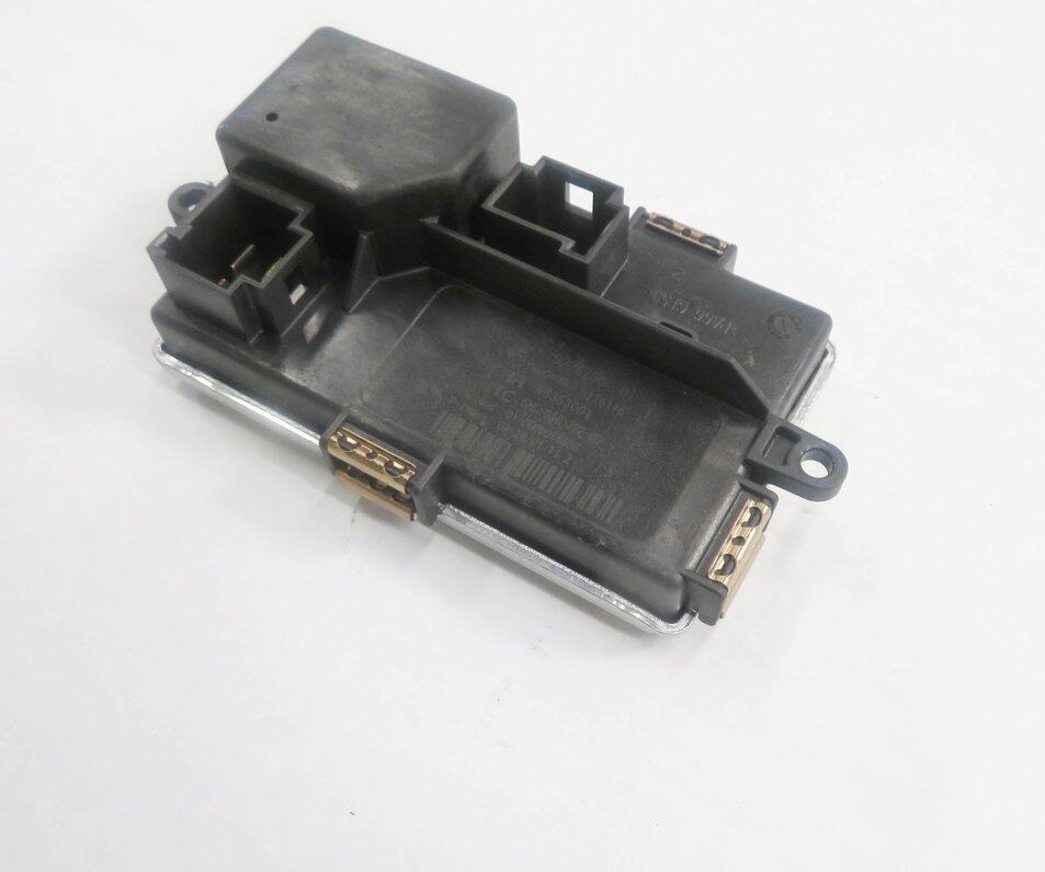 Thumbnail 3: 2012 BMW 750i (F01) FRONT HEATER A/C BLOWER FAN MOTOR SPEED RESISTOR